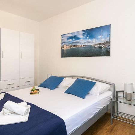Apartments Mare Трогир Экстерьер фото