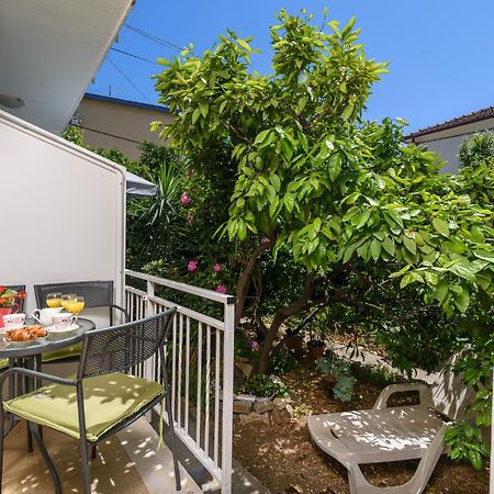 Apartments Mare Трогир Экстерьер фото