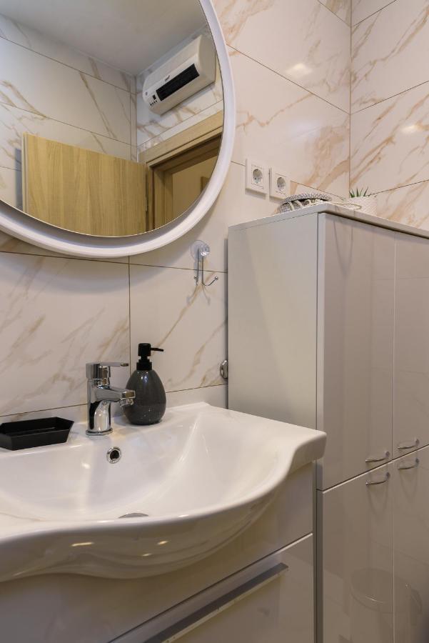 Apartments Mare Трогир Экстерьер фото