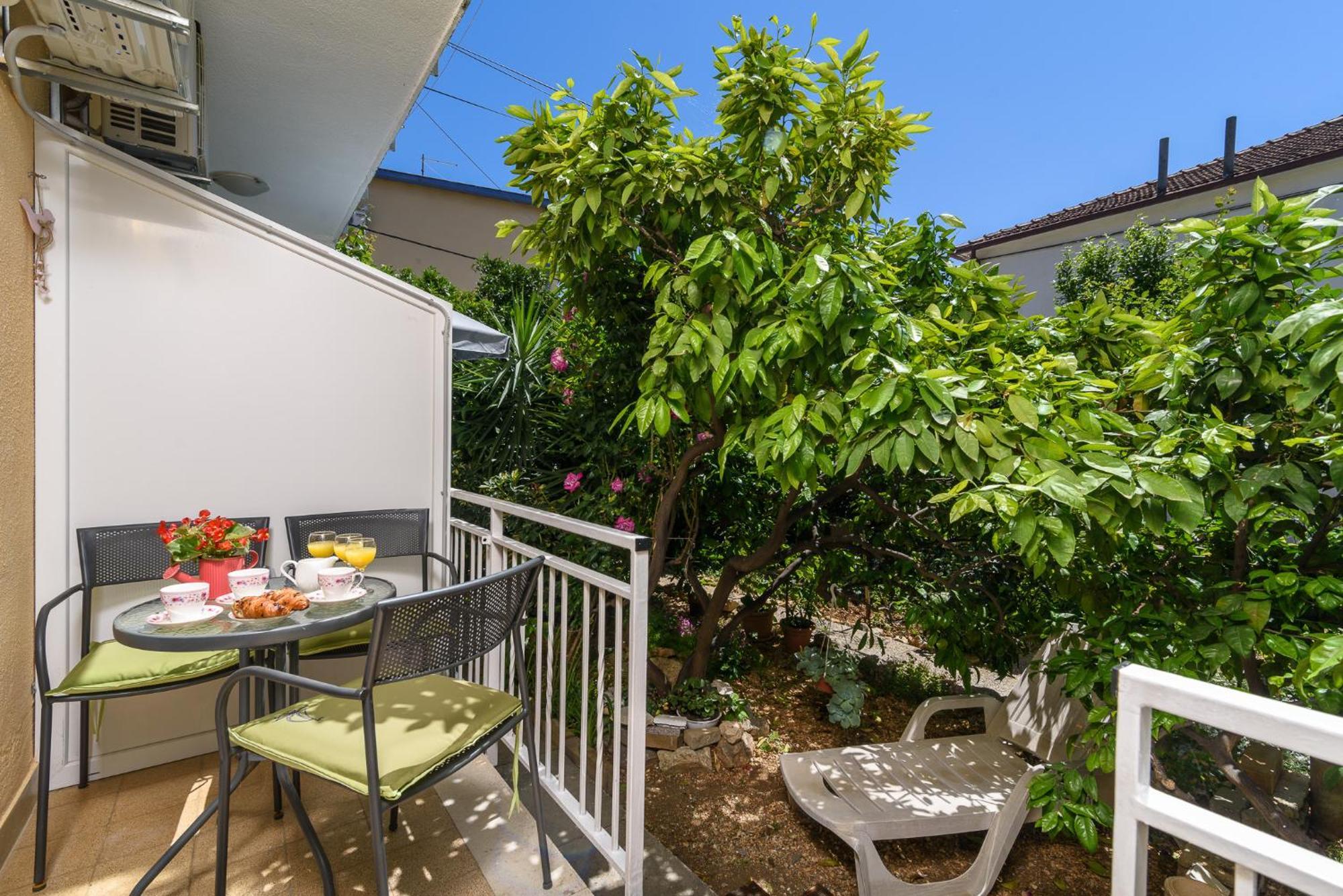 Apartments Mare Трогир Экстерьер фото