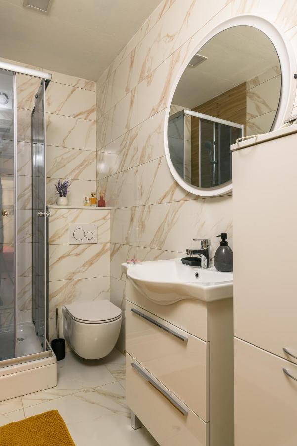 Apartments Mare Трогир Экстерьер фото