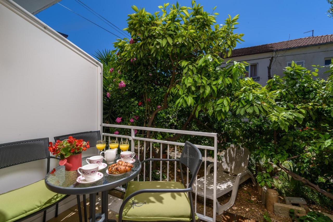 Apartments Mare Трогир Экстерьер фото