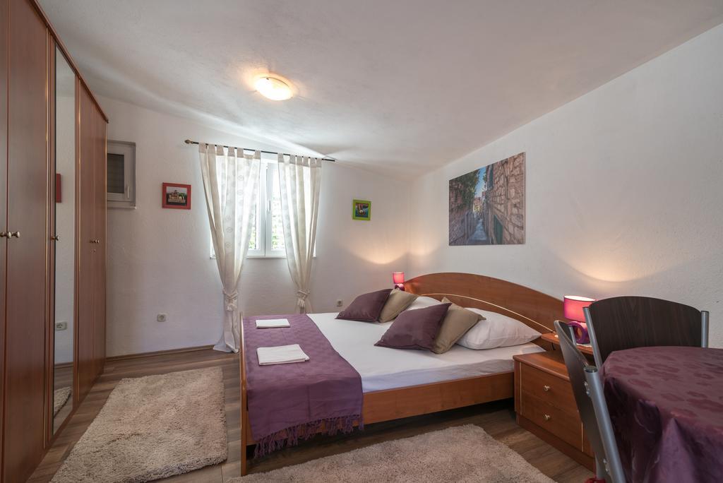 Apartments Mare Трогир Экстерьер фото