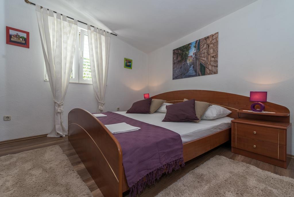 Apartments Mare Трогир Экстерьер фото