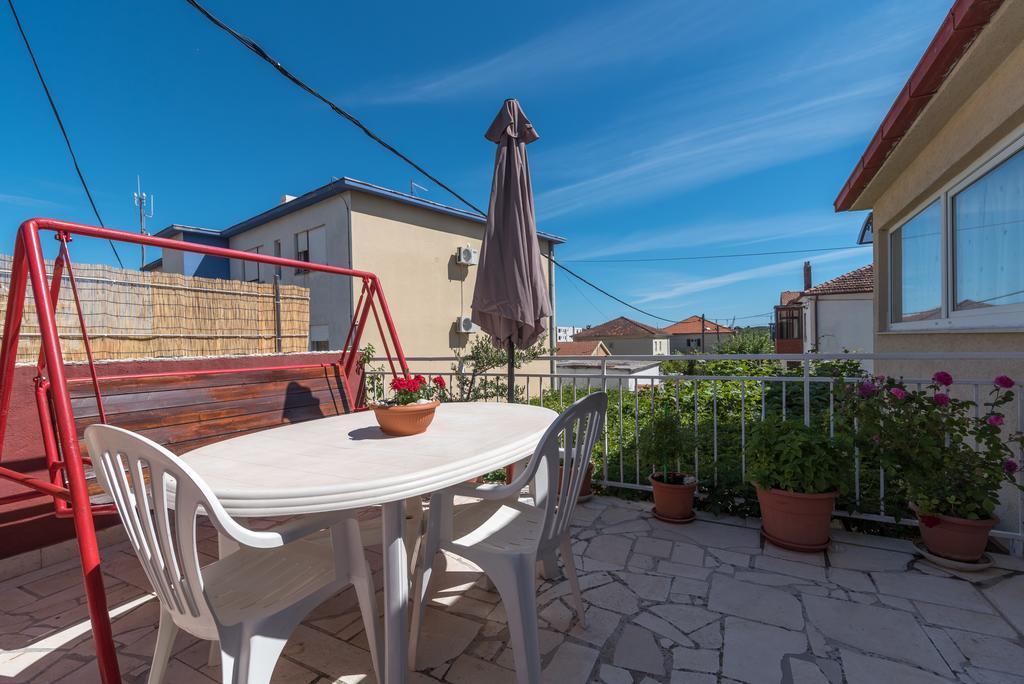 Apartments Mare Трогир Экстерьер фото
